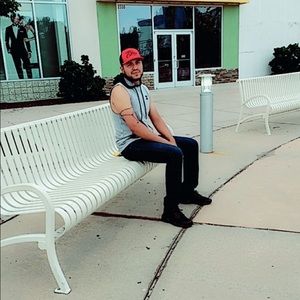 Meet your Posher, Jonathan